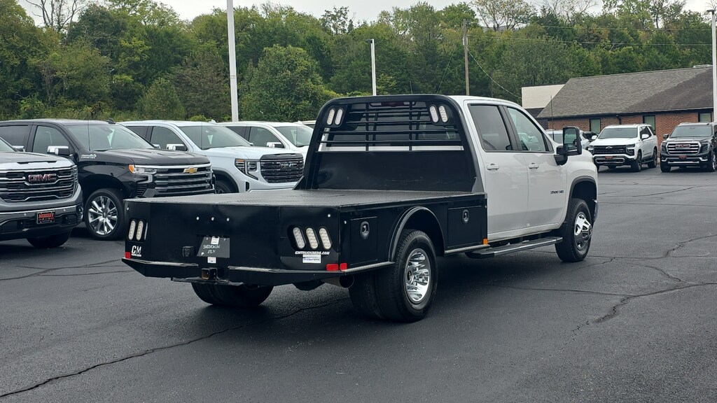 Used 2022 Chevrolet Silverado LT Crew Cab