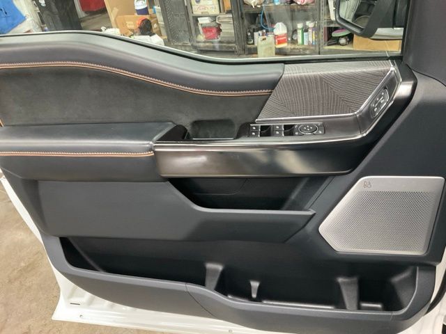 2022 Ford F-150 Platinum - Photo 11
