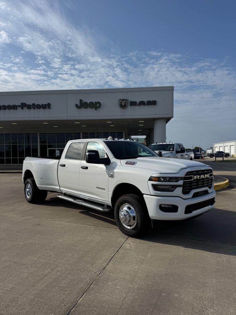 2026 Ram 3500 BIG HORN CREW CAB 4X4 8' BOX Pickup