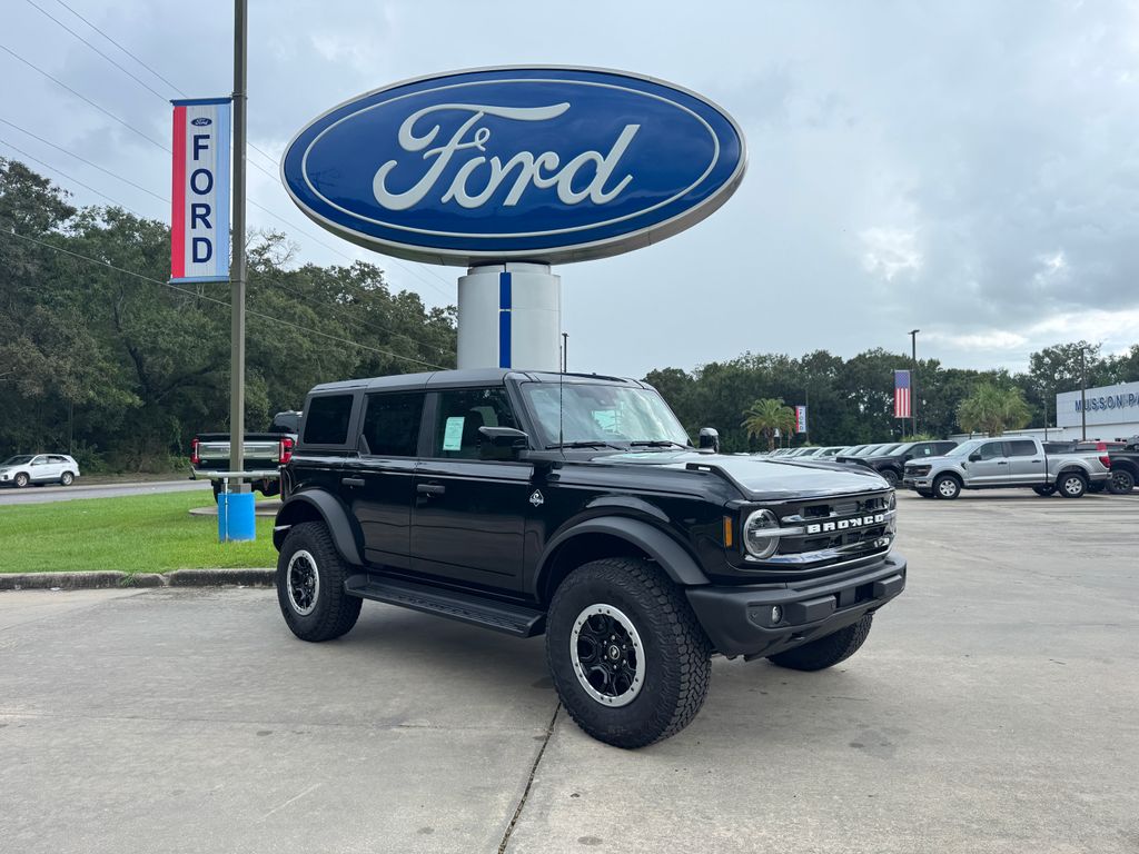 2026 Ford Bronco Outer Banks SUV