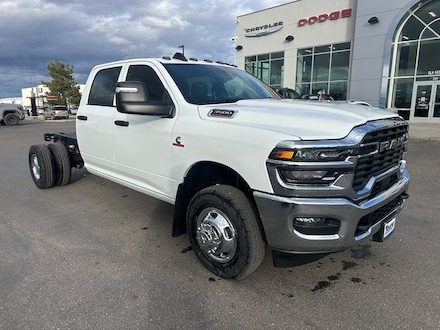 2026 Ram 3500 Chassis Cab TRADESMAN CREW   4X4 60' CA Pickup