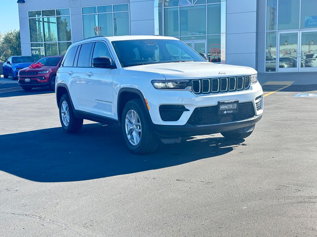 2026 Jeep Grand Cherokee Laredo