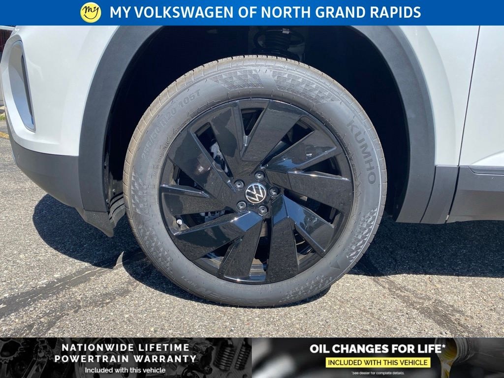 New 2026 Volkswagen Atlas SE w/Technology SUV