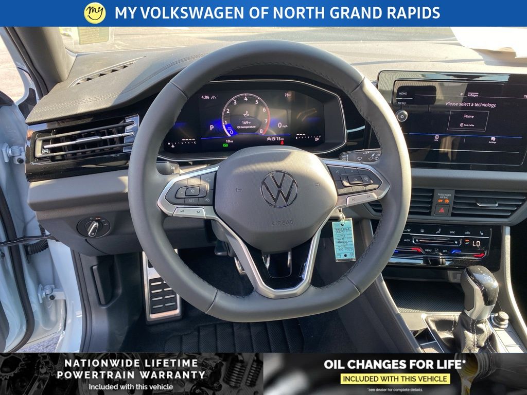 2026 Volkswagen Jetta Sport - Photo 8