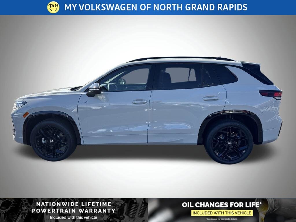 New 2026 Volkswagen Tiguan SE R-Line Black SUV