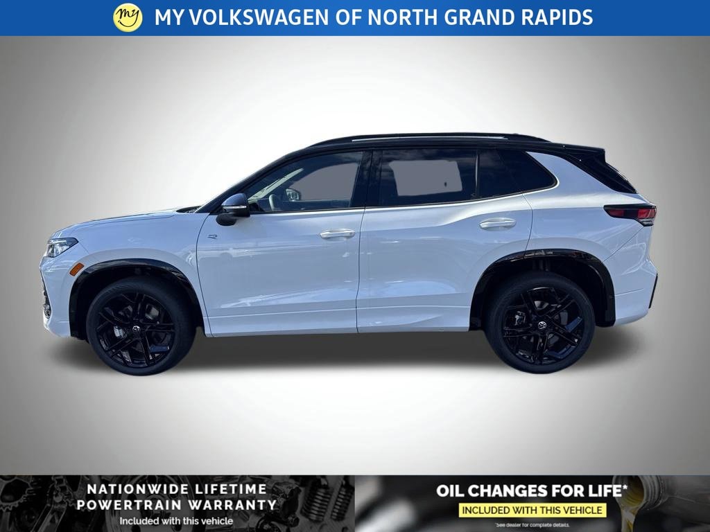 New 2026 Volkswagen Tiguan SE R-Line Black SUV