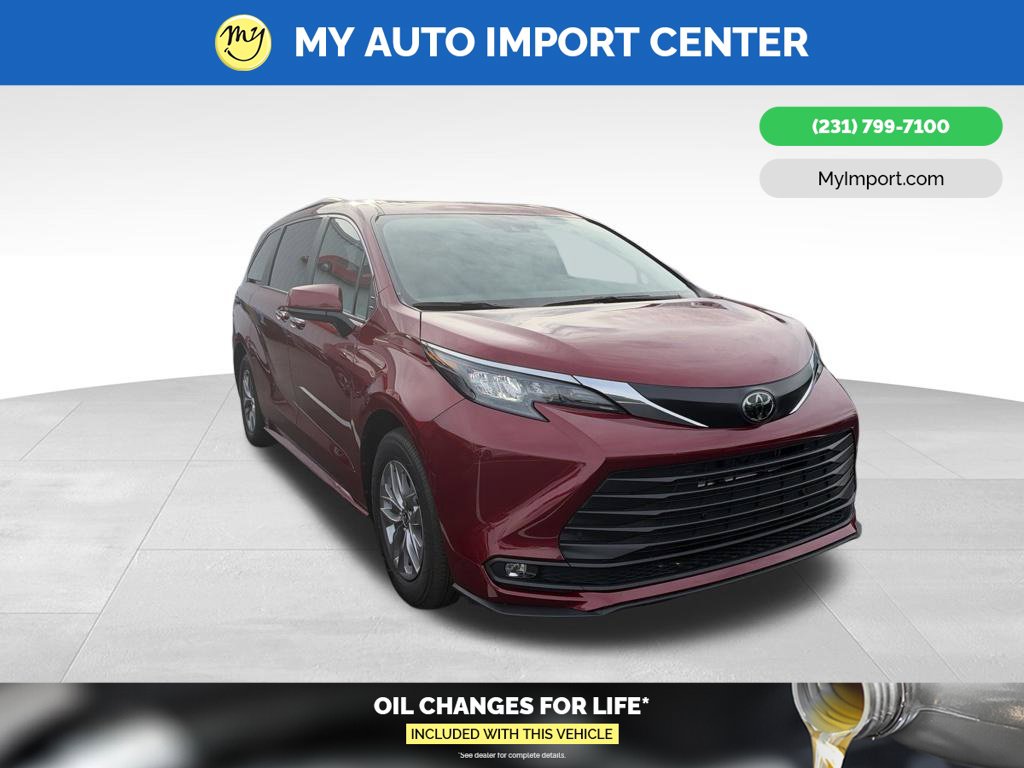 2026 Toyota Sienna XLE 8 Passenger Van Passenger Van