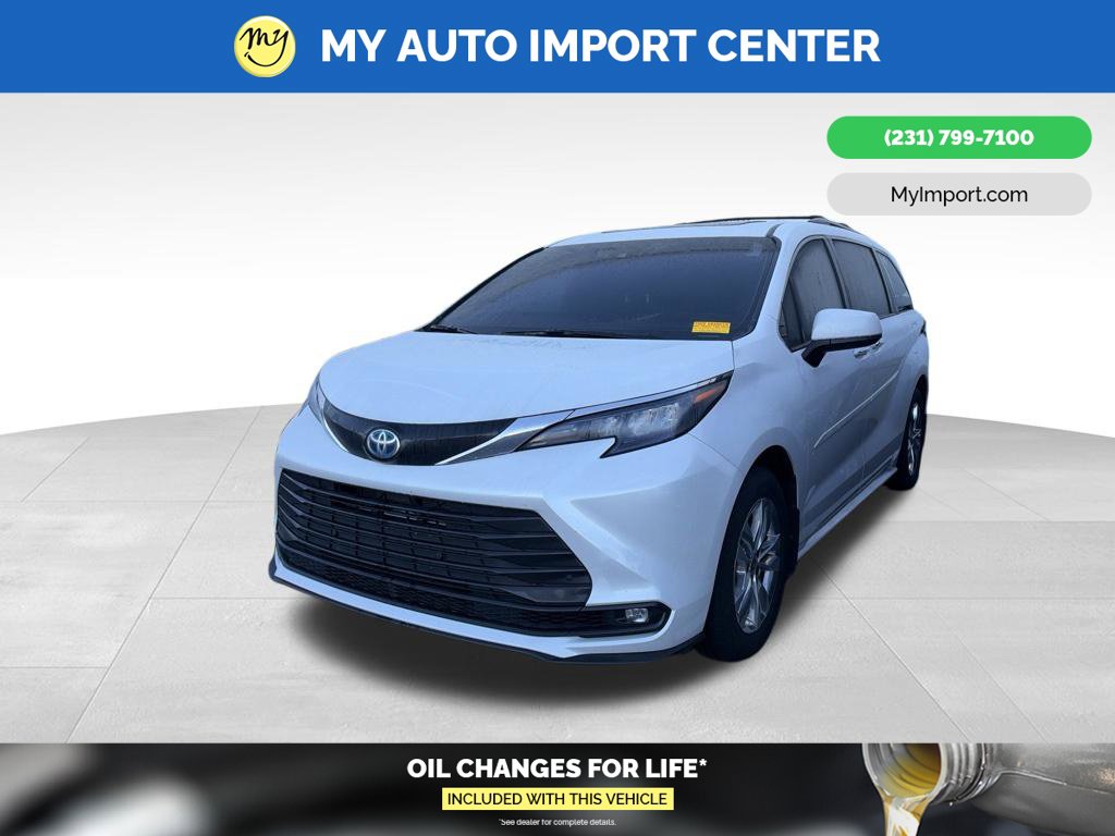 Used 2025 Toyota Sienna XLE 7 Passenger Van Passenger Van