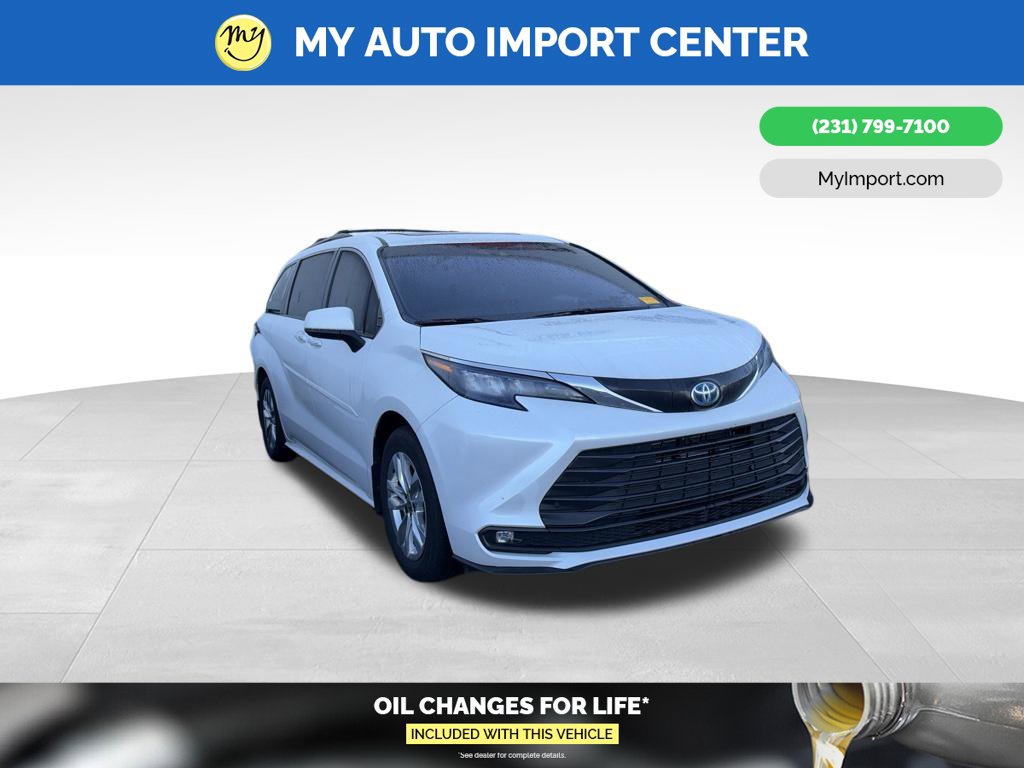 2025 Toyota Sienna XLE 7 Passenger Van Passenger Van