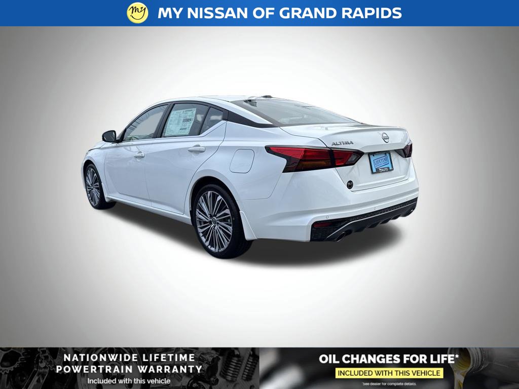 New 2026 Nissan Altima SV Sedan