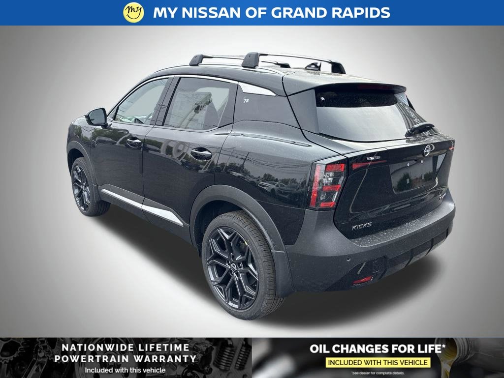 New 2026 Nissan Kicks SR SUV