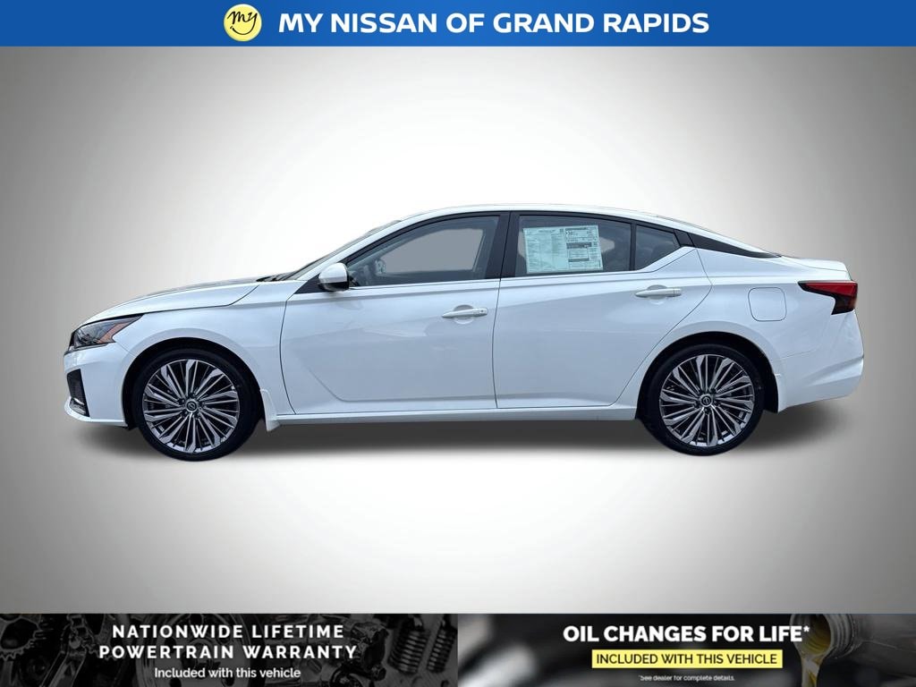 New 2026 Nissan Altima SV Sedan