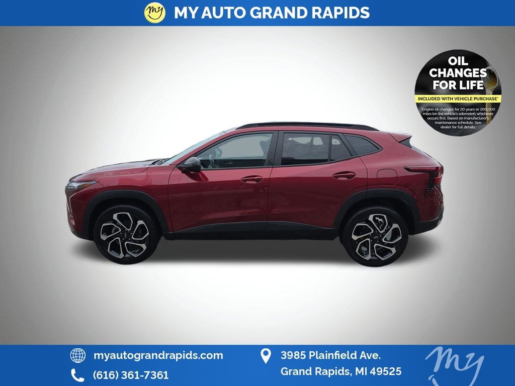 Used 2025 Chevrolet Trax 2RS SUV