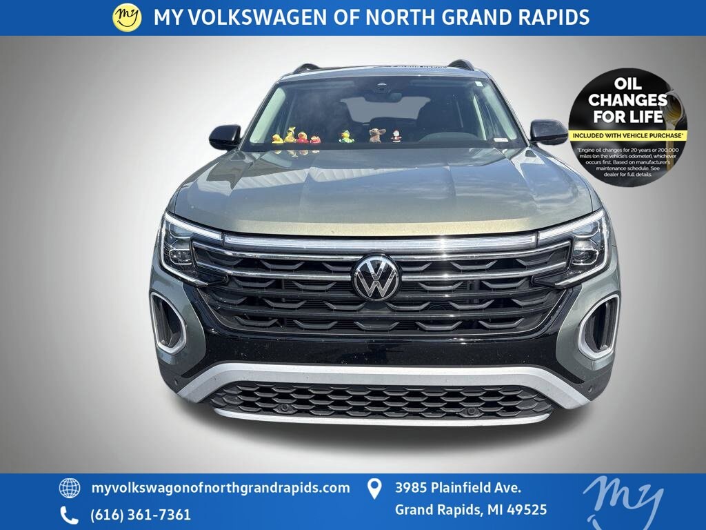Certified 2025 Volkswagen Atlas 2.0T Peak Edition SUV