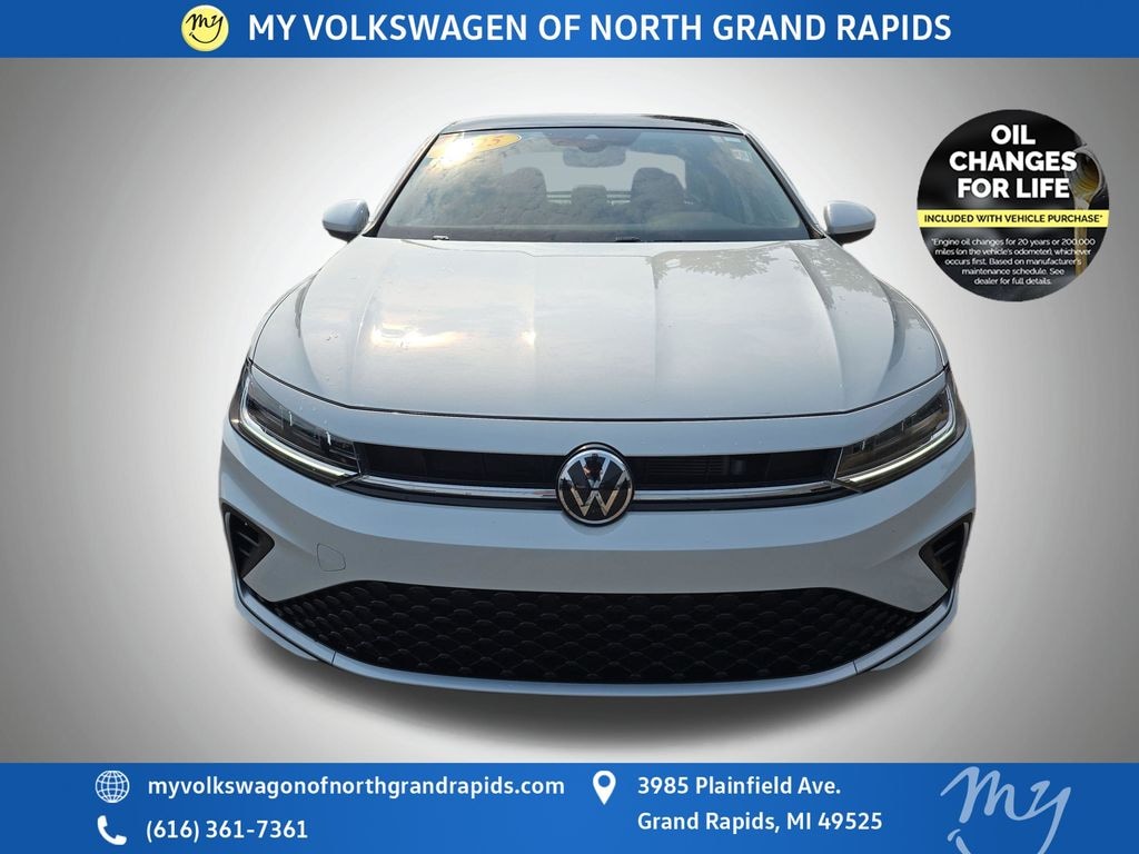 Certified 2025 Volkswagen Jetta 1.5T SE Sedan