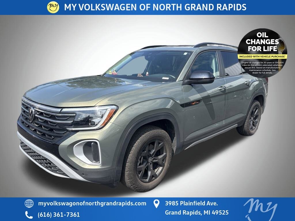 Certified 2025 Volkswagen Atlas 2.0T Peak Edition SUV