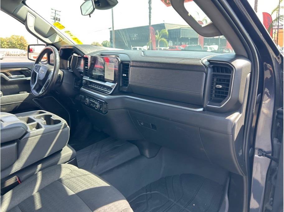 2022 Chevrolet Silverado 1500 LT - Photo 11