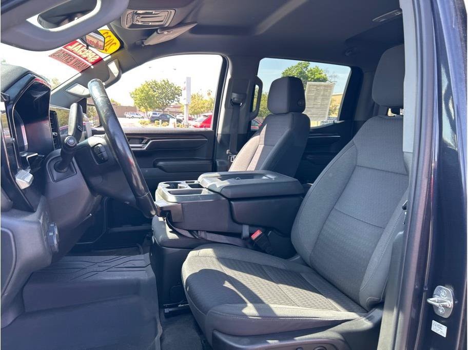 2022 Chevrolet Silverado 1500 LT - Photo 17