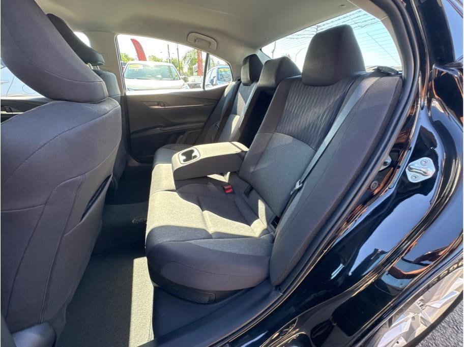 2025 Toyota Camry LE - Photo 20