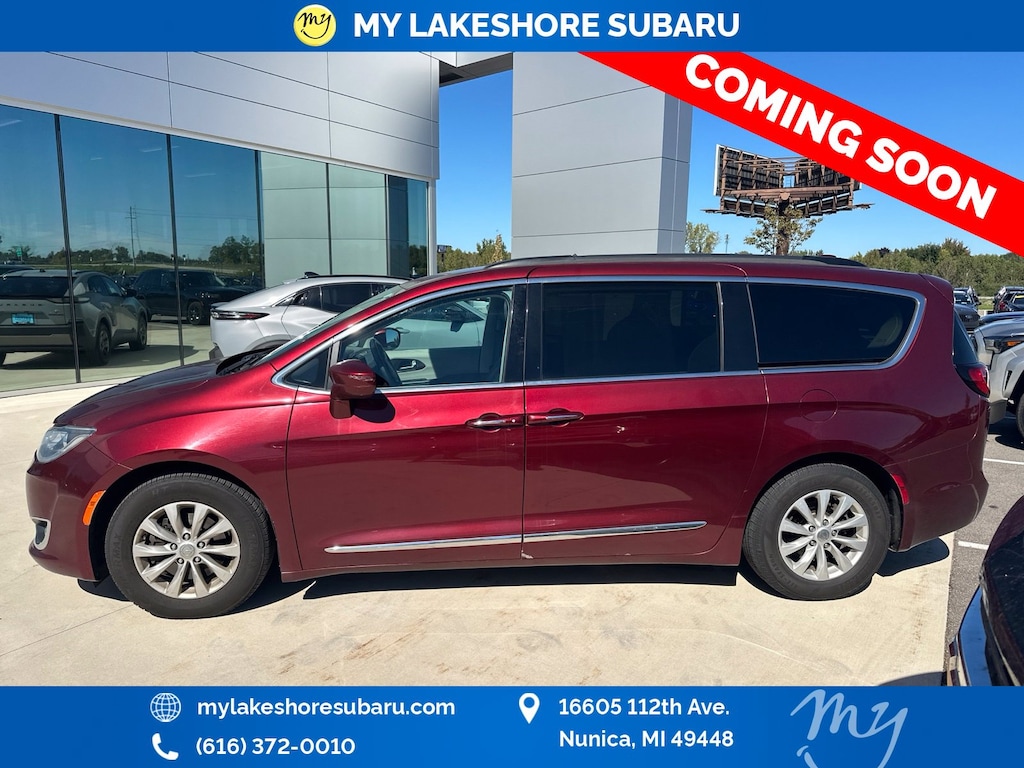 Used 2017 Chrysler Pacifica Touring-L Van