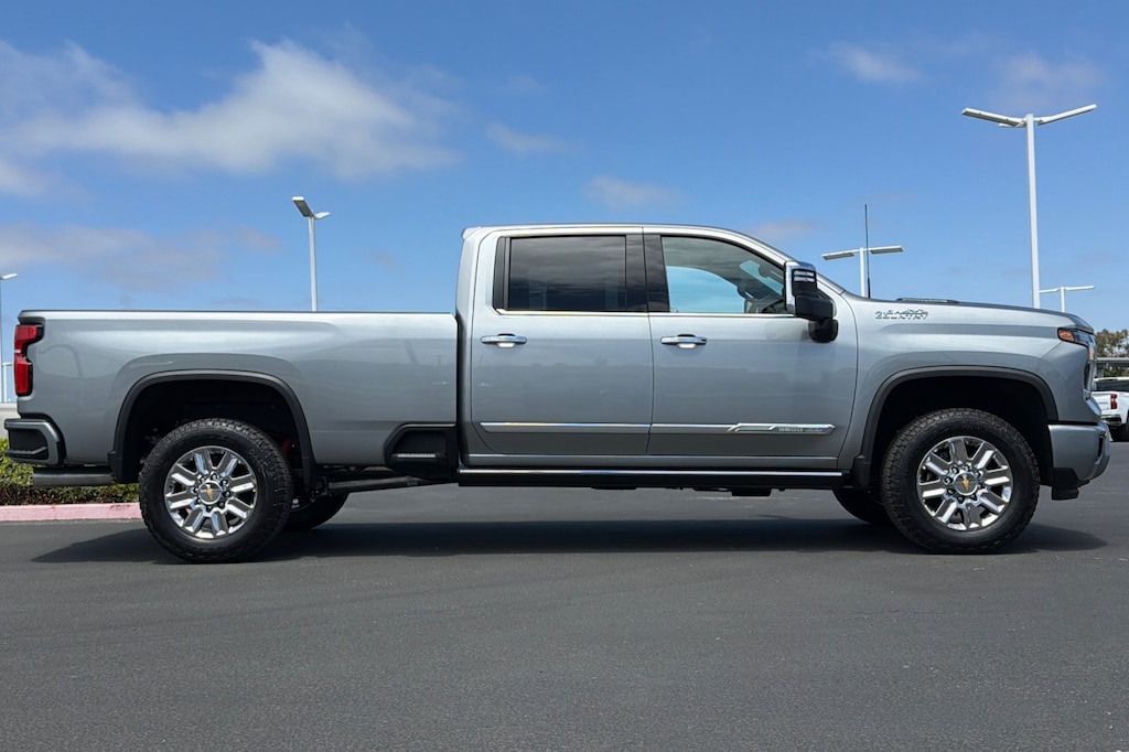 New 2026 Chevrolet Silverado 3500 HD High Country Truck Crew Cab