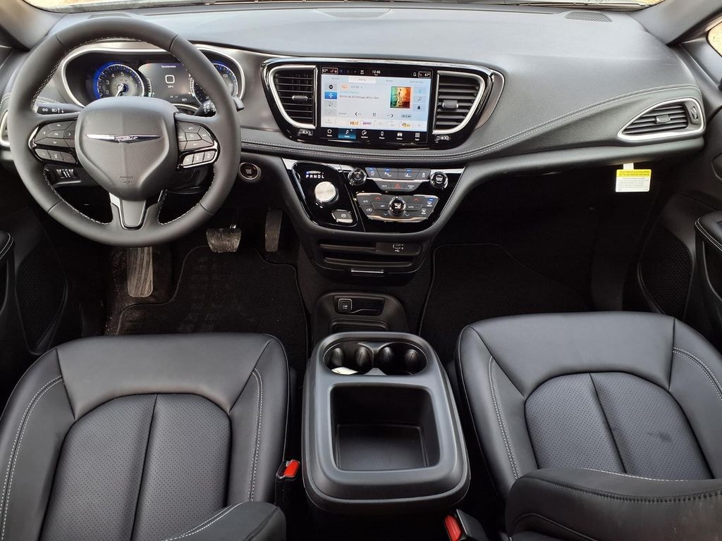 New 2026 Chrysler Pacifica SELECT Passenger Van