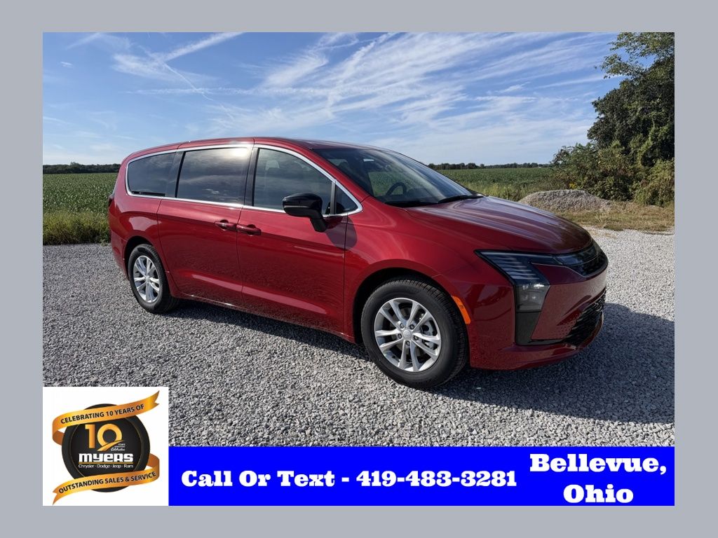 2027 Chrysler Pacifica Select