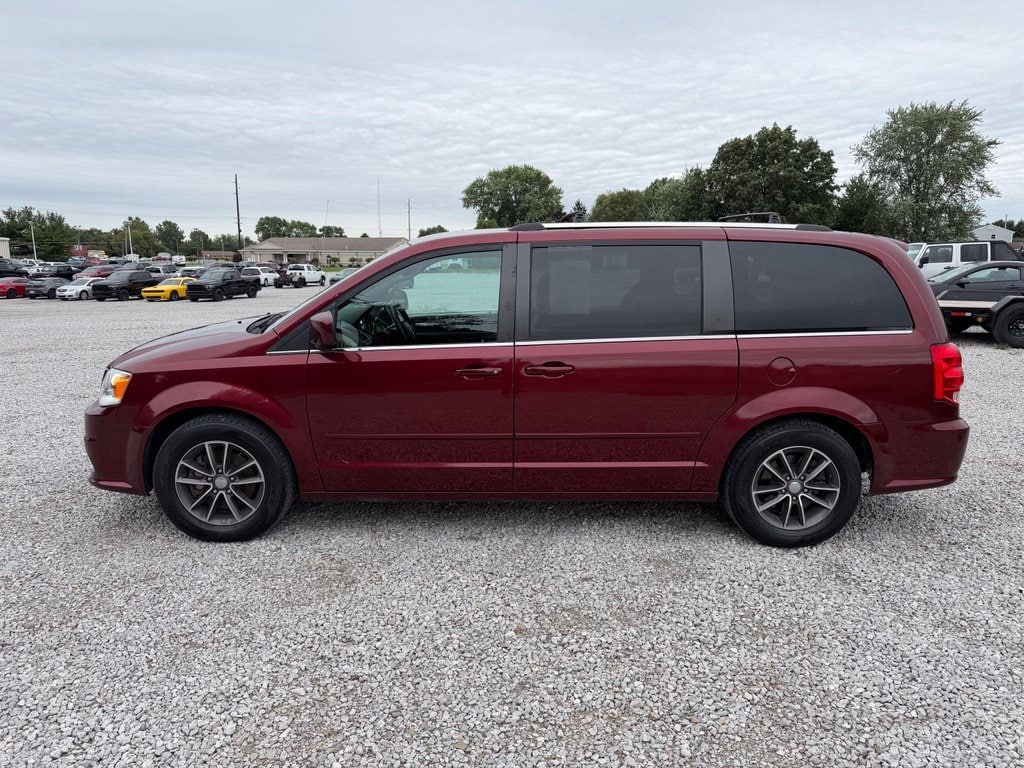 Used 2017 Dodge Grand Caravan SXT Van