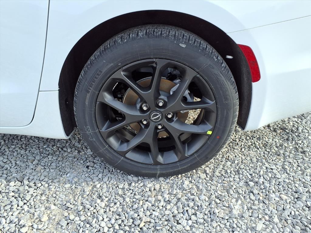 2026 Chrysler Pacifica Select - Photo 34