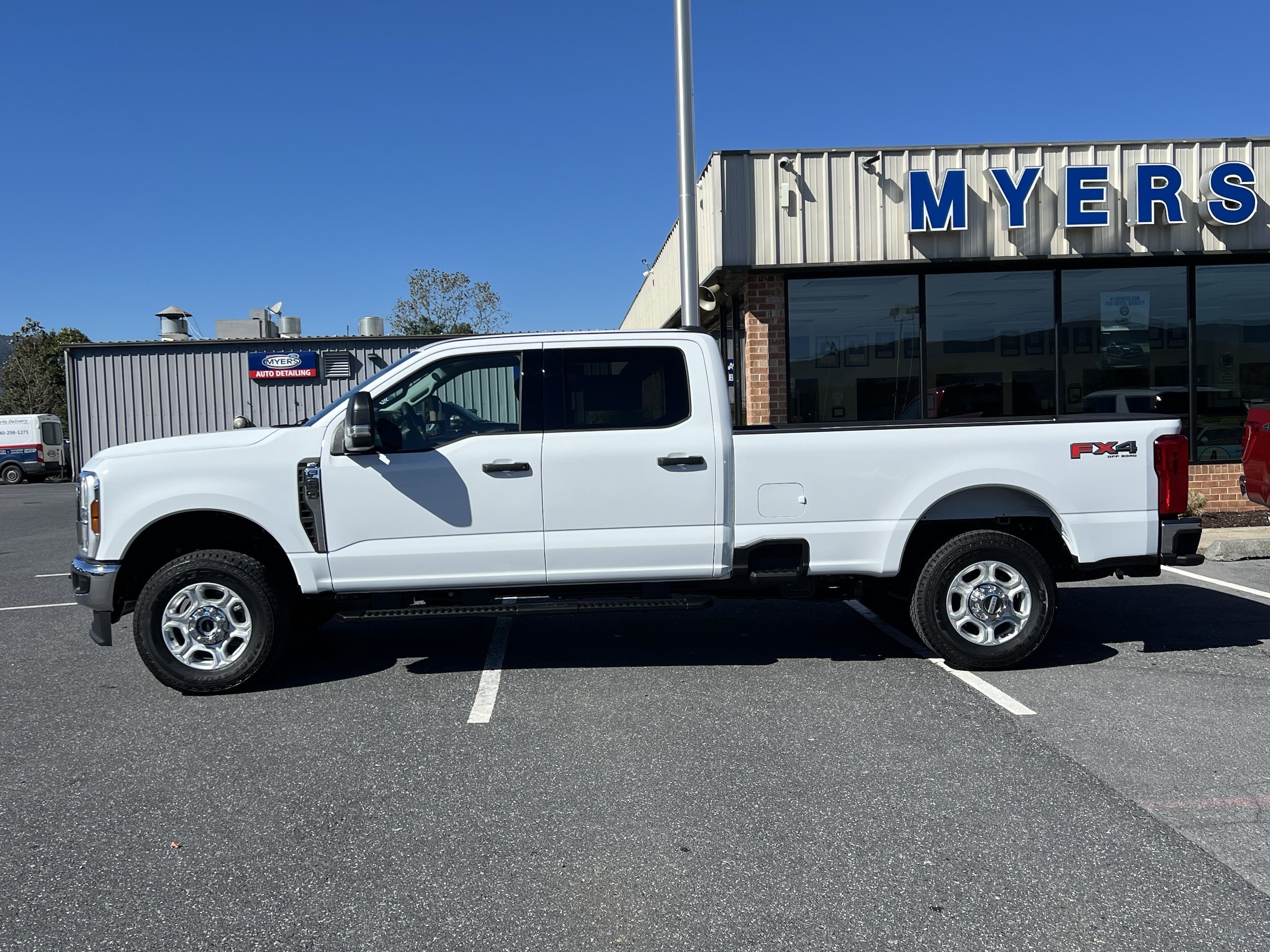 2027 Ford F-250 Super Duty XLT