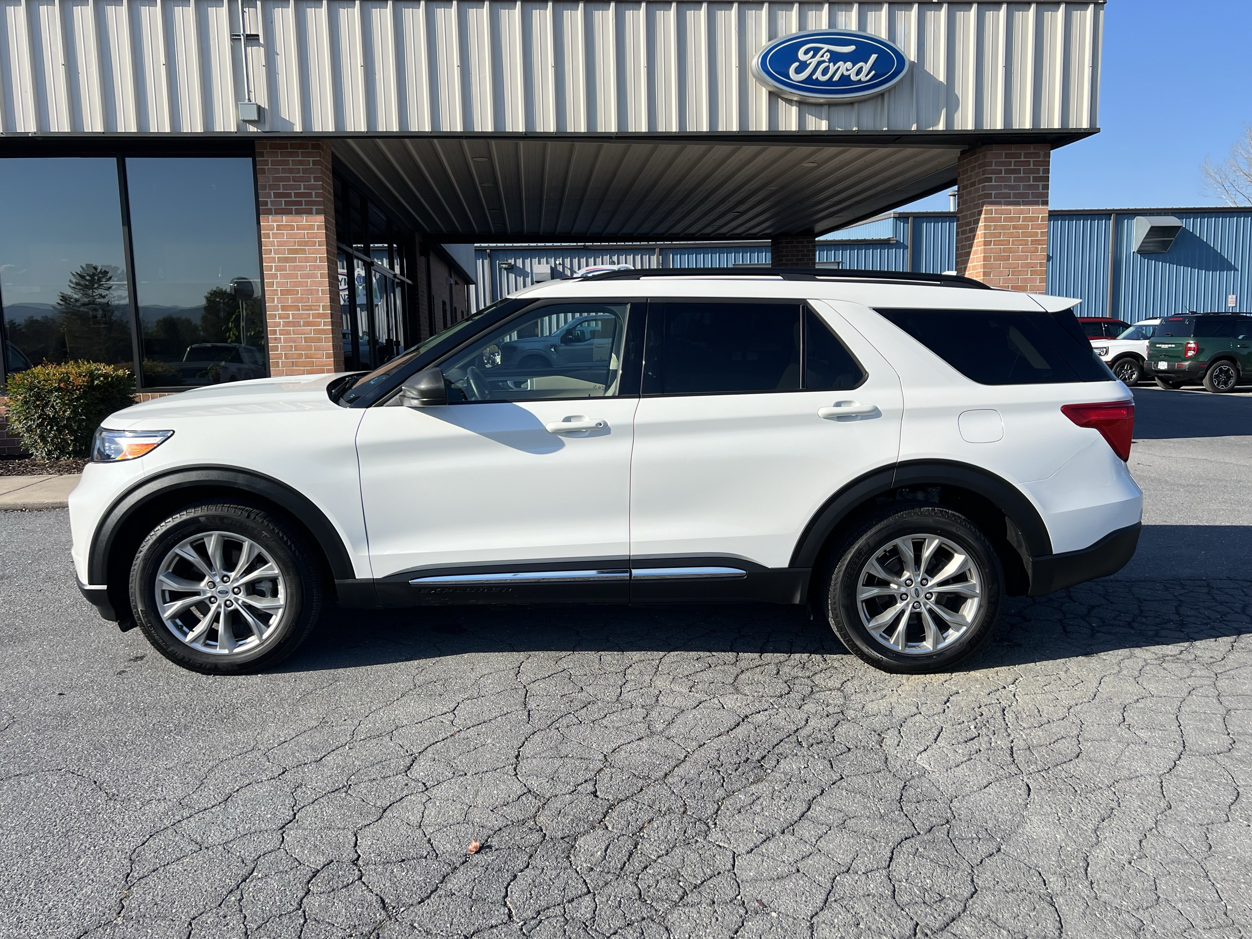 2024 Ford Explorer XLT