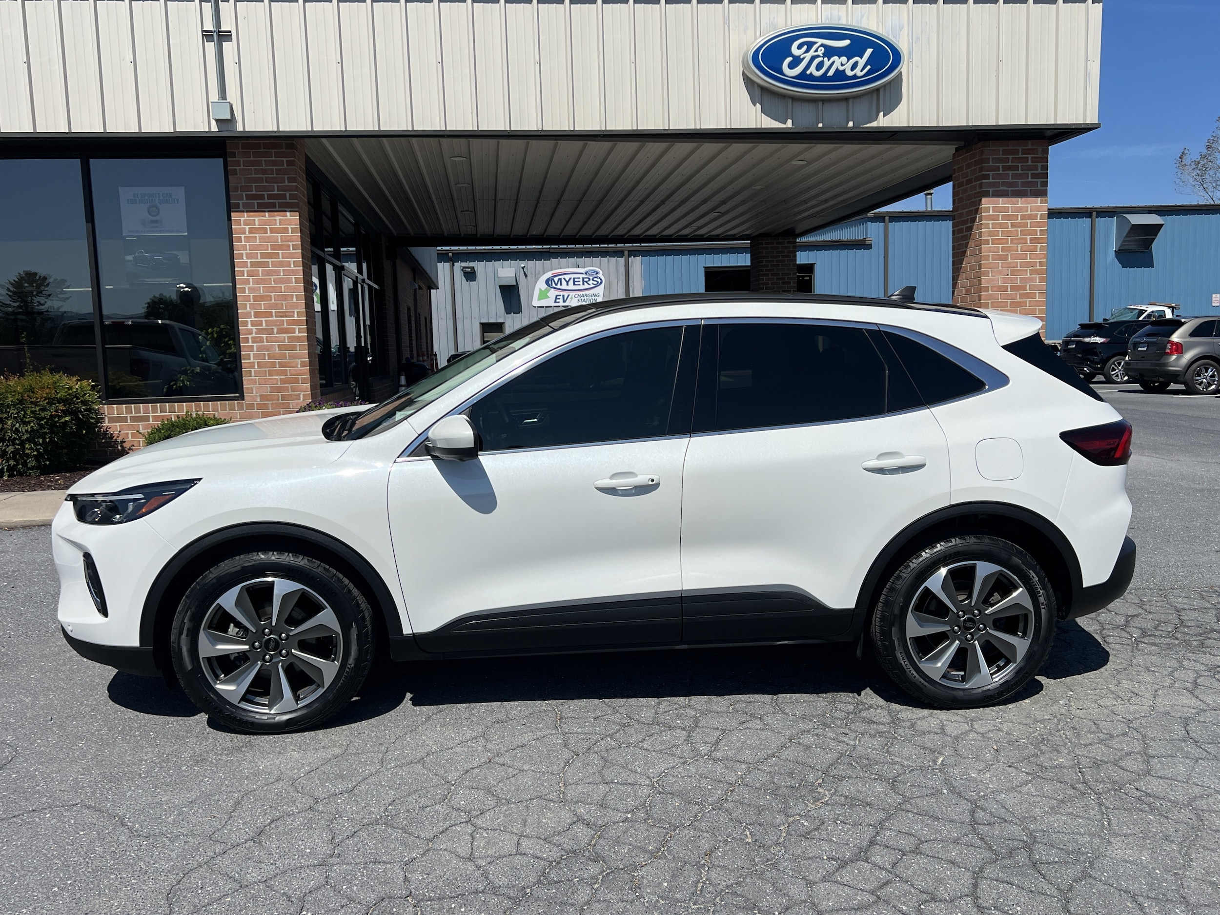 2023 Ford Escape Platinum