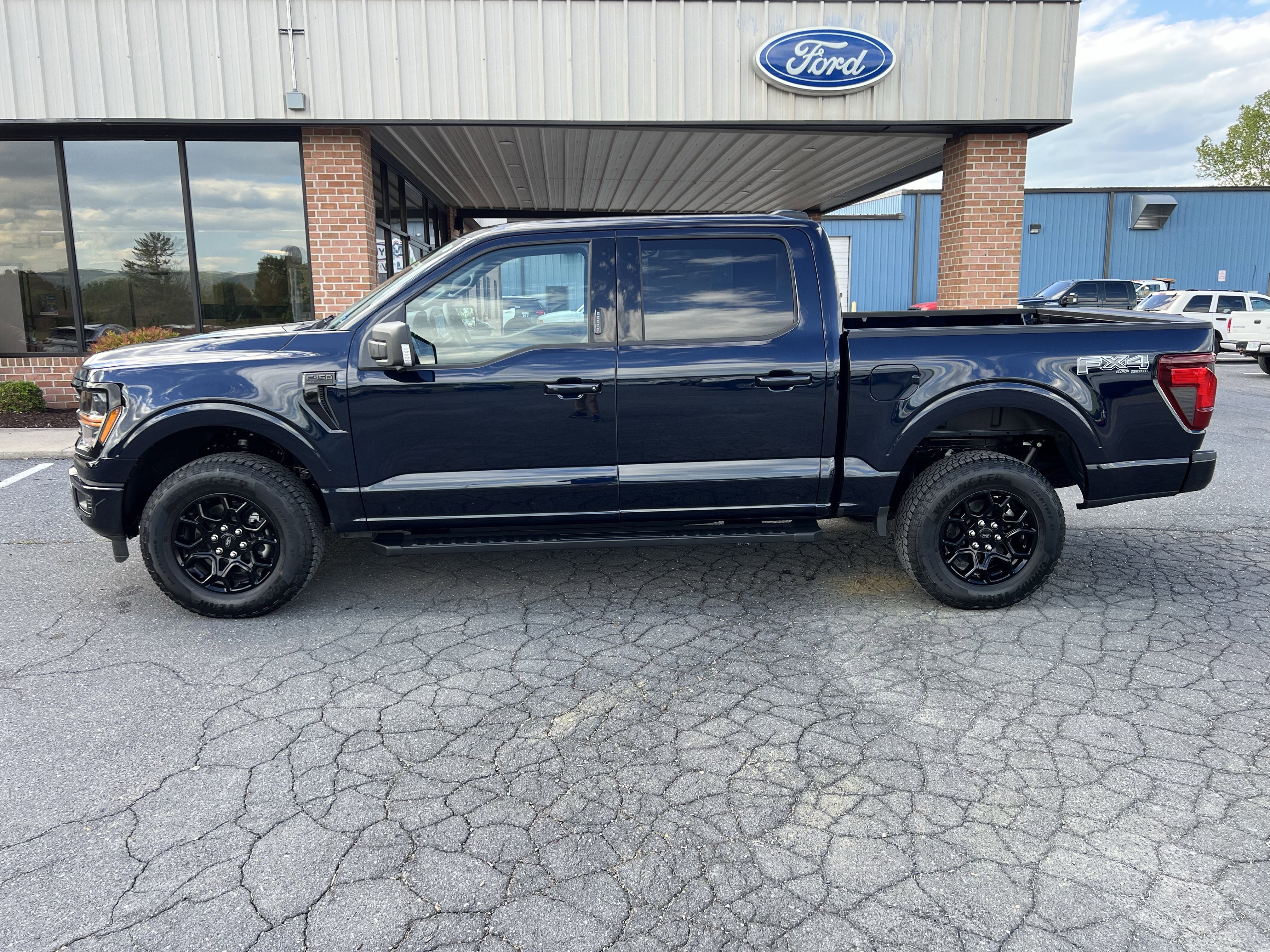 2026 Ford F-150 XLT XLT 4WD SuperCrew 5.5 Box