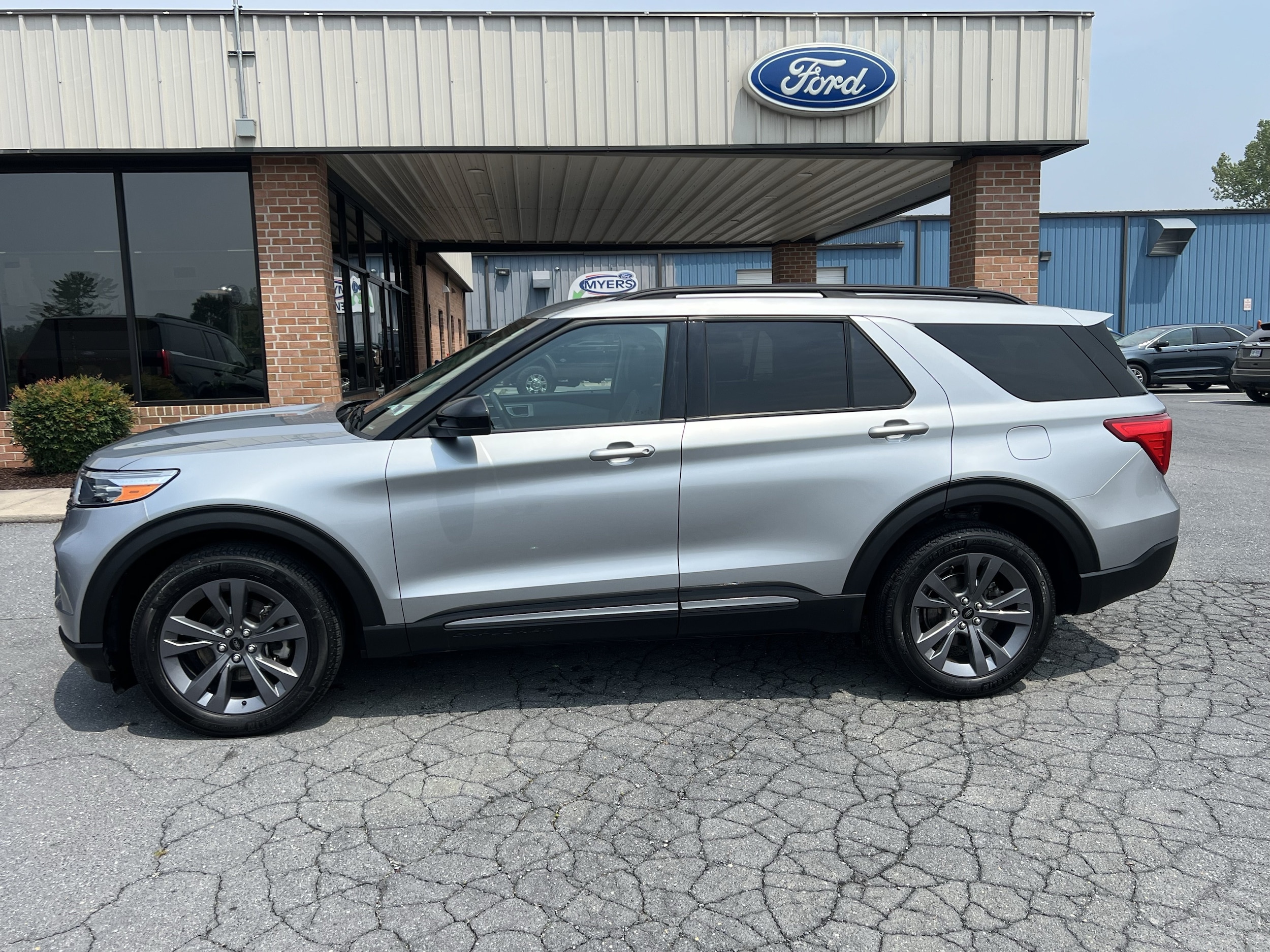 2023 Ford Explorer XLT