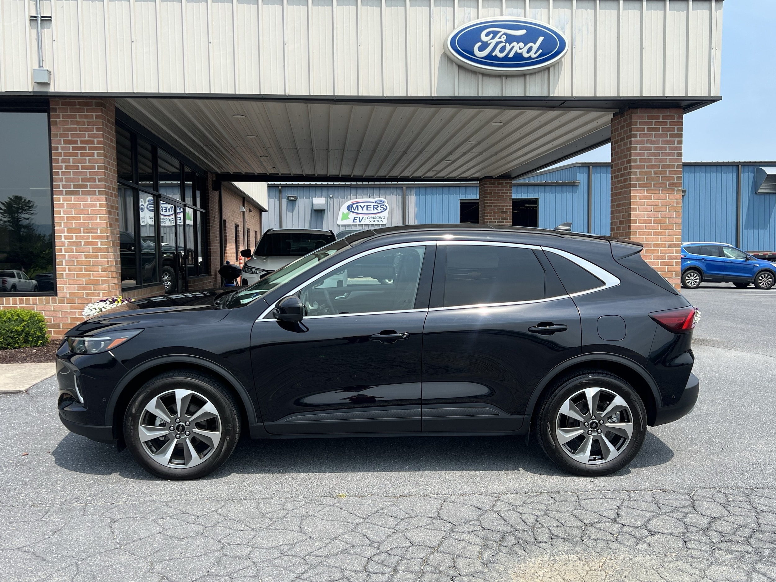2023 Ford Escape Platinum