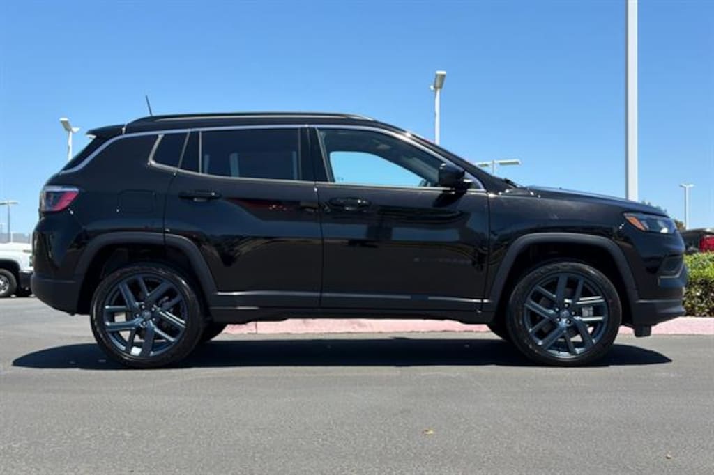 New 2026 Jeep Compass LATITUDE ALTITUDE 4X4 Sport Utility