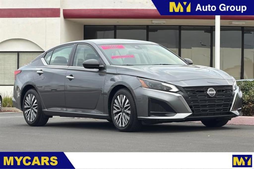 Used 2024 Nissan Altima 2.5 SV Car