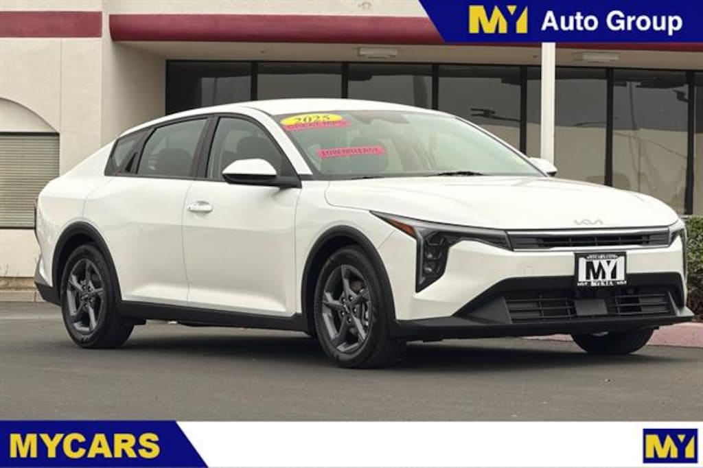 Used 2025 Kia K4 LXS Car