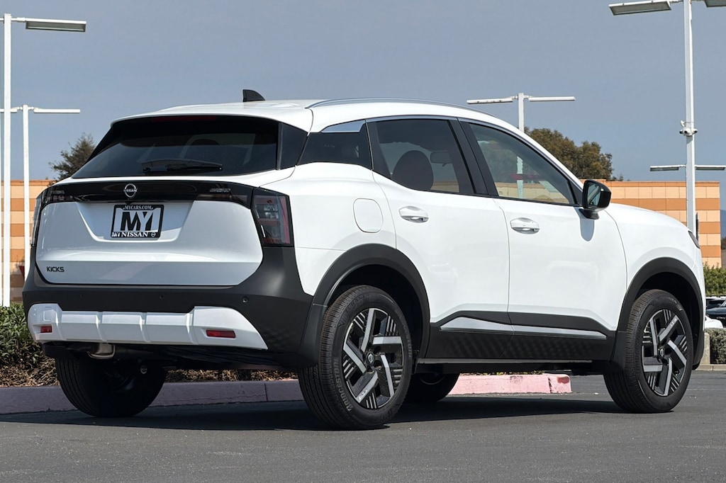 New 2026 Nissan Kicks SV SUV