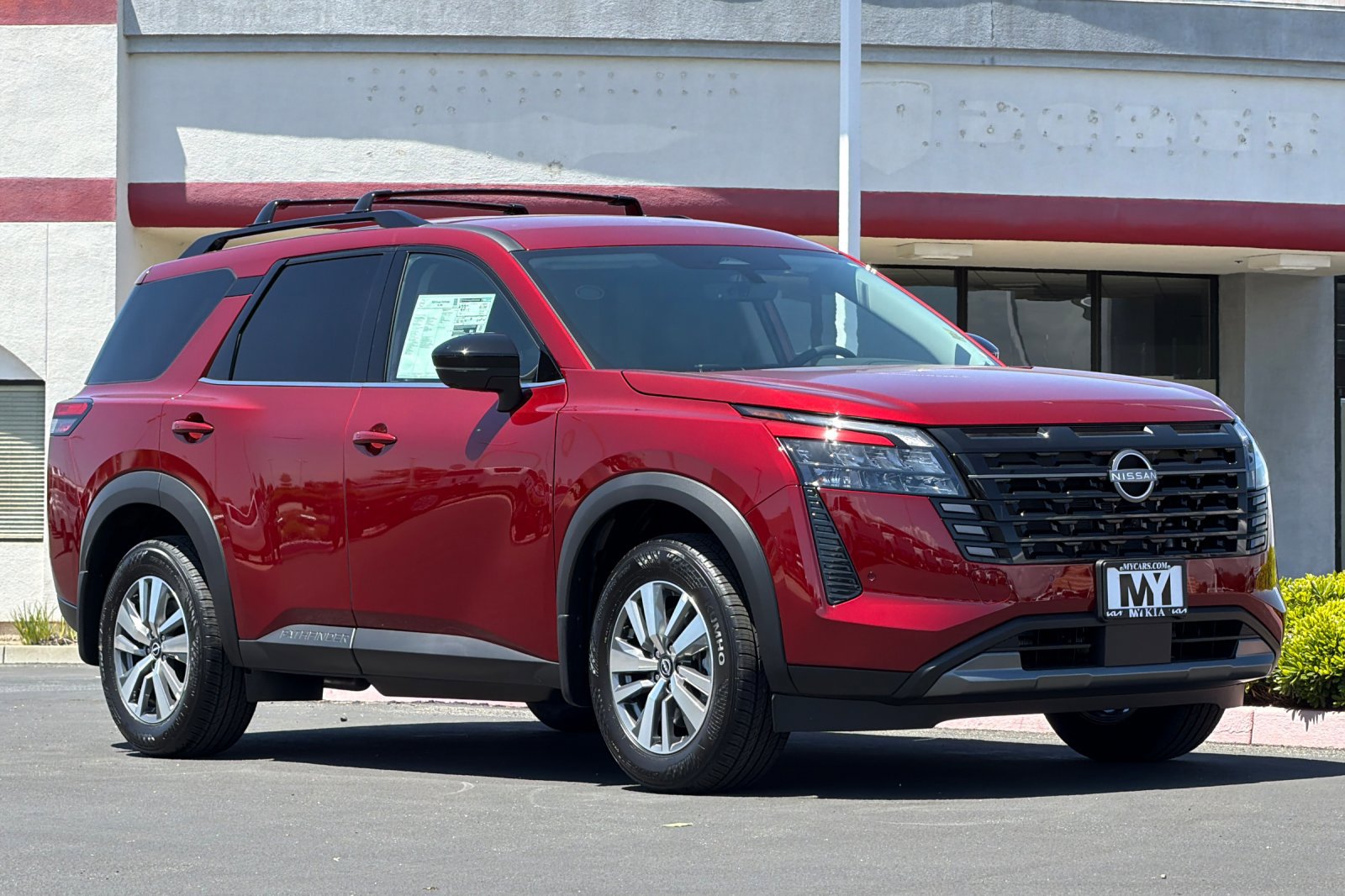 New 2026 Nissan Pathfinder SL SUV