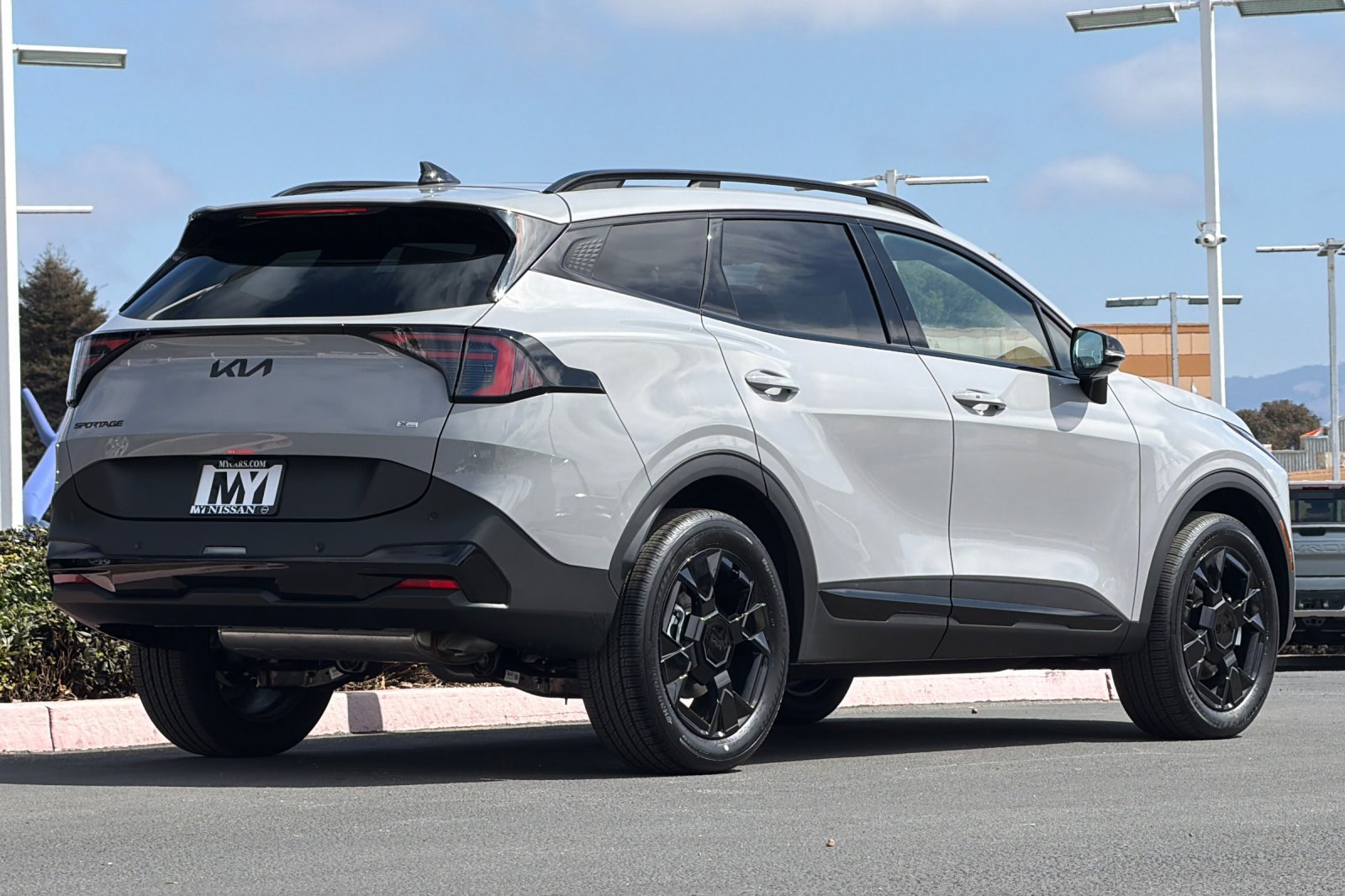 New 2026 Kia Sportage Hybrid X-Line SUV