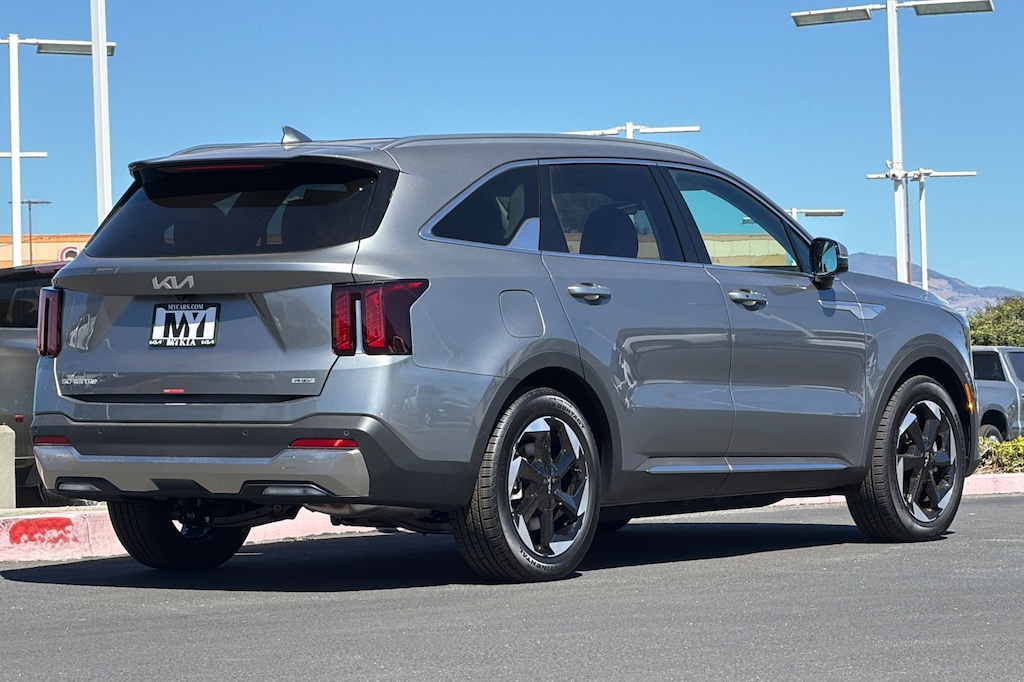 New 2026 Kia Sorento Plug-In Hybrid EX SUV