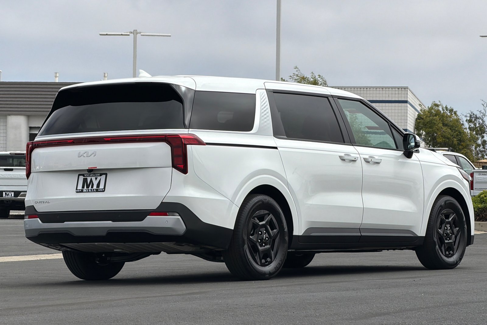 New 2026 Kia Carnival LXS Van Passenger Van