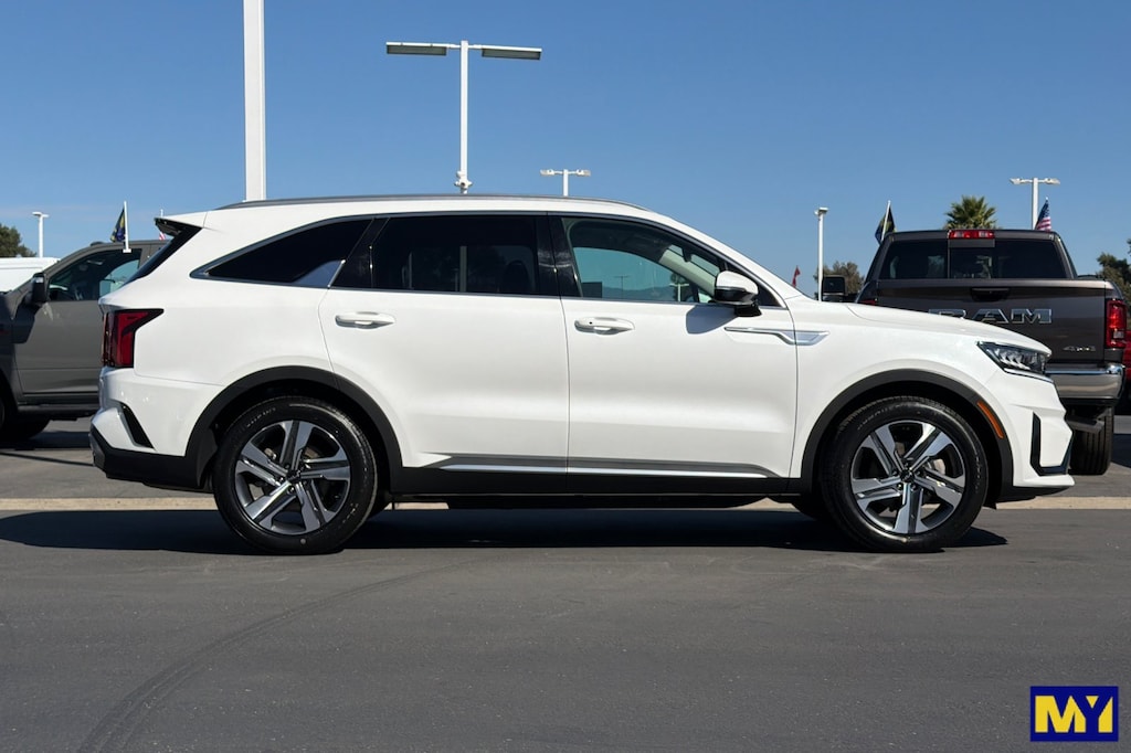 Used 2023 Kia Sorento Hybrid EX SUV