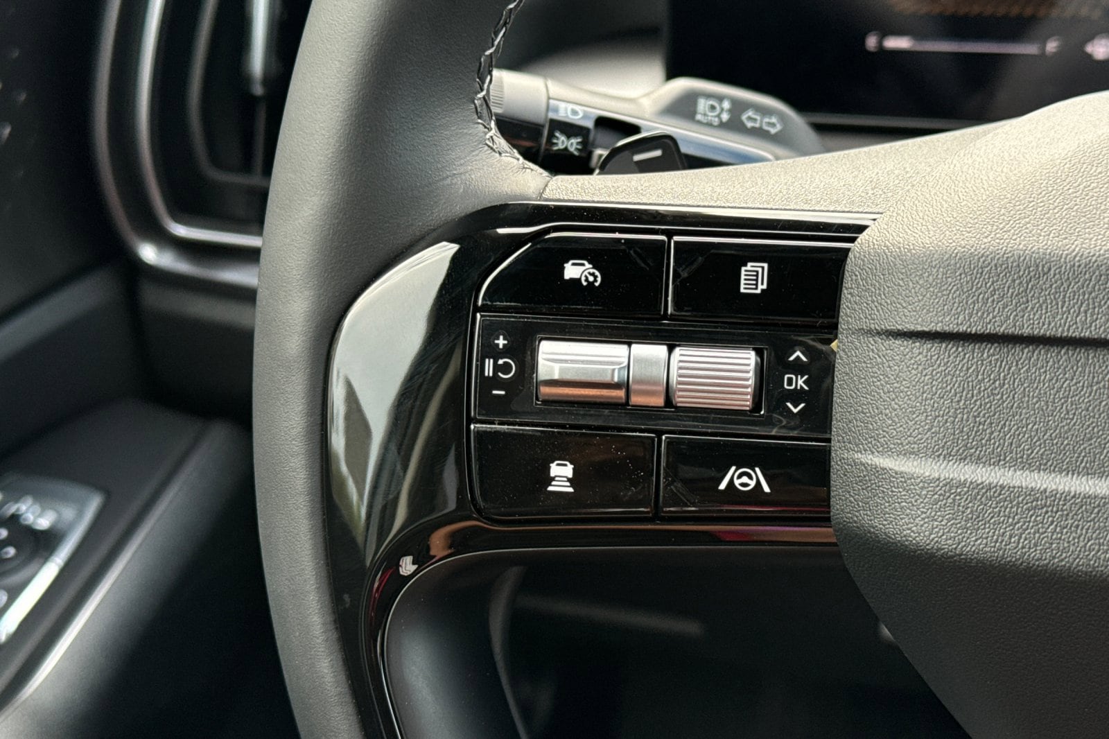 2026 Kia Sorento EX Hybrid - Photo 26