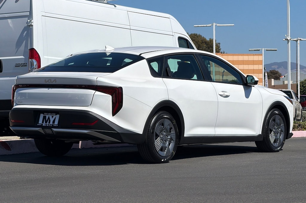 New 2026 Kia K4 LX Sedan
