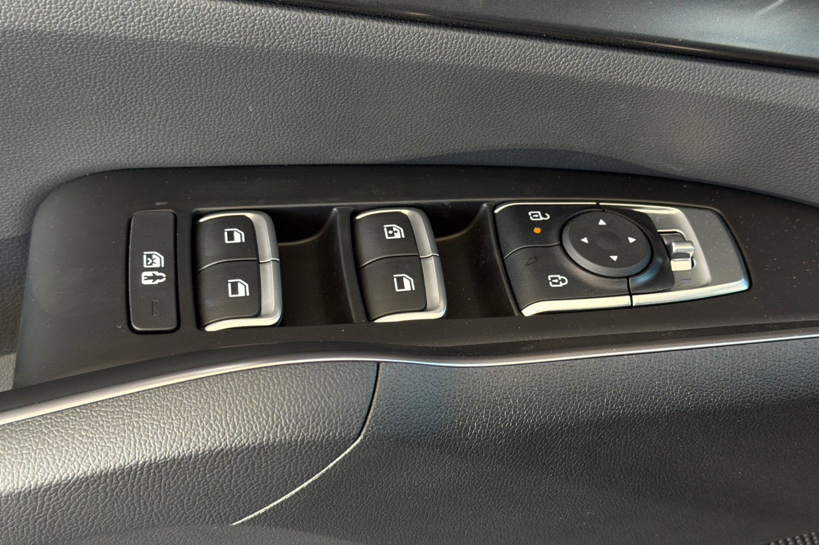 2026 Kia Sorento EX Hybrid - Photo 24