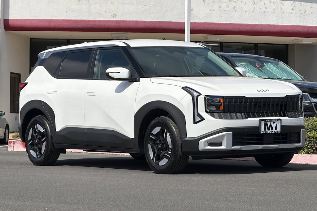 New 2027 Kia Seltos LX SUV