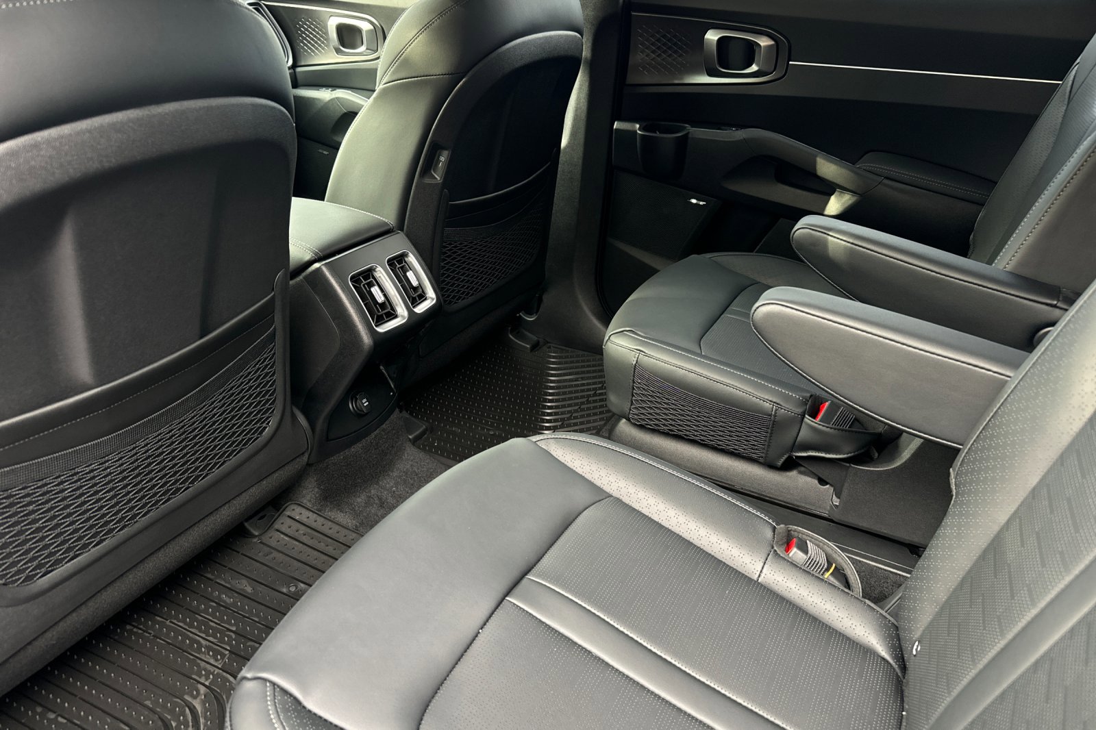 2026 Kia Sorento EX Hybrid - Photo 13