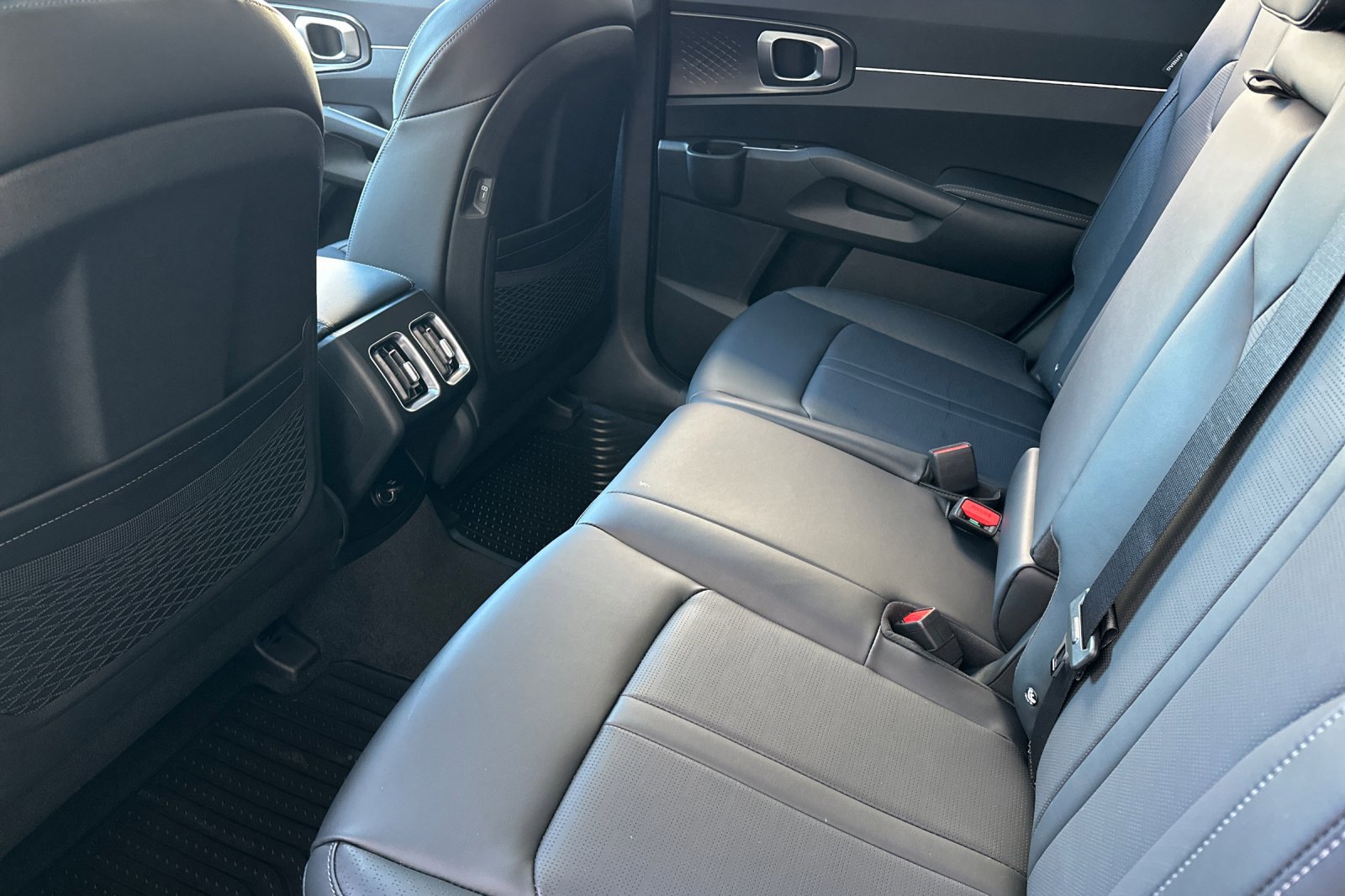 2026 Kia Sorento S - Photo 13